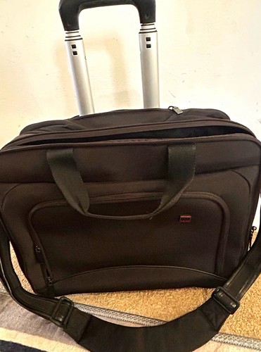 Tripp black soft - black,