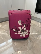 Tripp Hybrid Shell Carry On