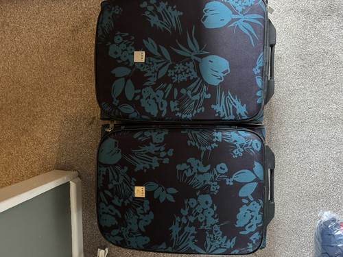 Set suitcases suitable - 2,