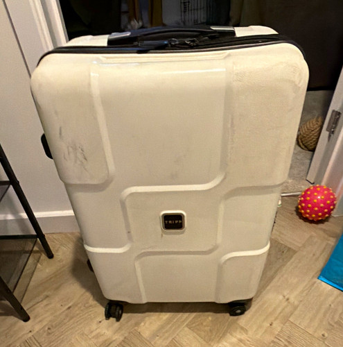 Tripp white hard shell wheel - hard, 4-wheel