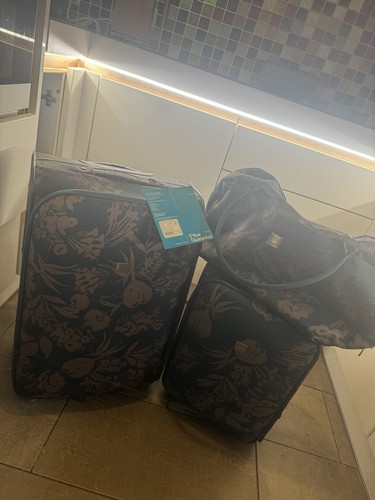Tripp suitcase set travel - set, 3